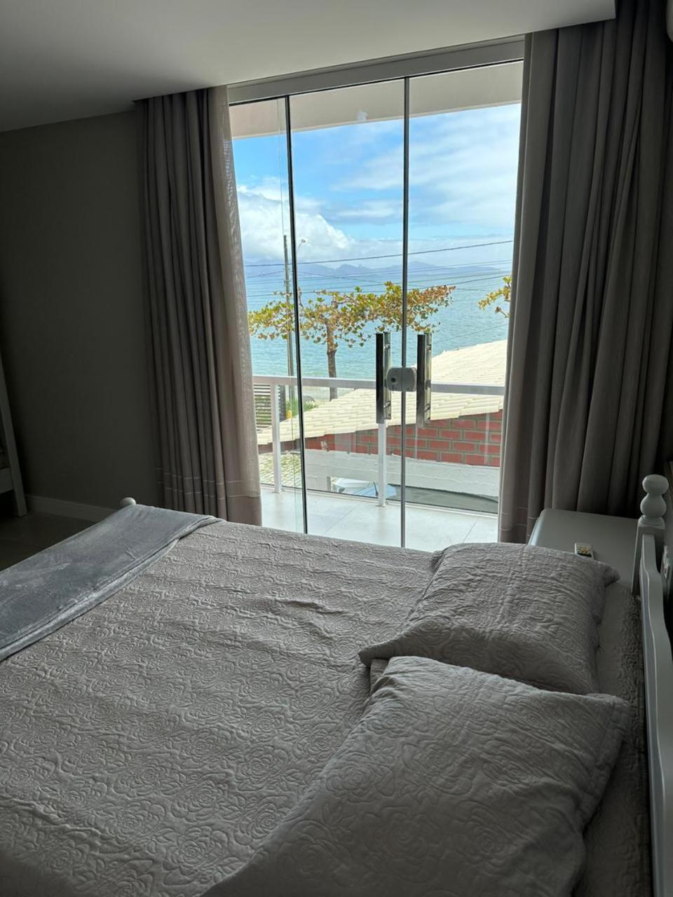 Apartamento Frente Mar Na Baia De 포르토벨로 외부 사진